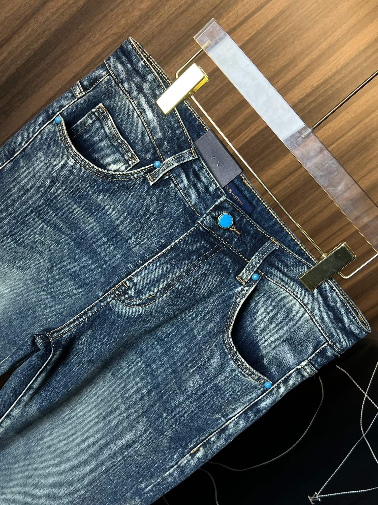 VV Spring/Summer Bestsellers & New Arrivals jeans 26042909
