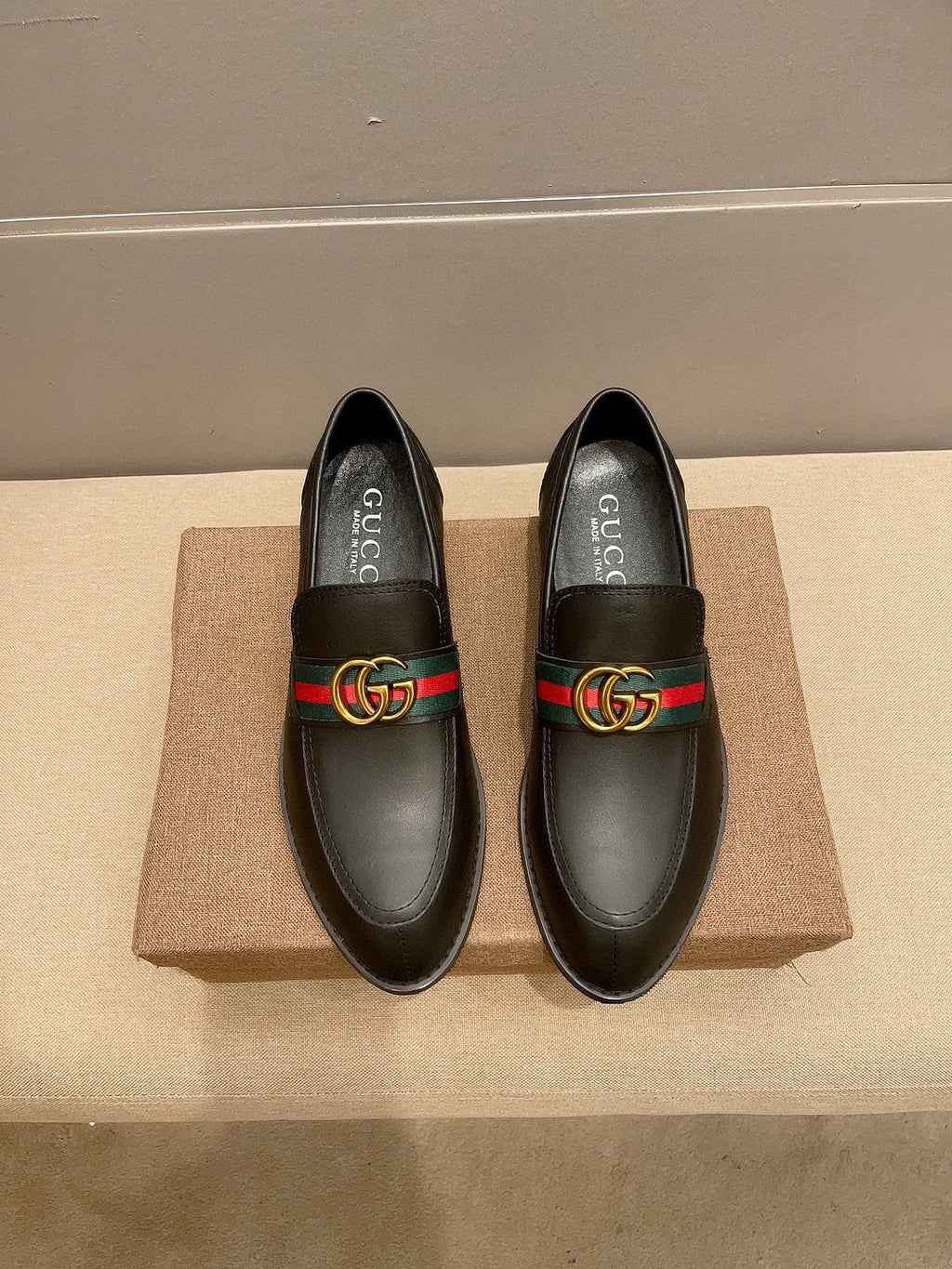 GUI New business-casual slip-on leather shoes  26072103