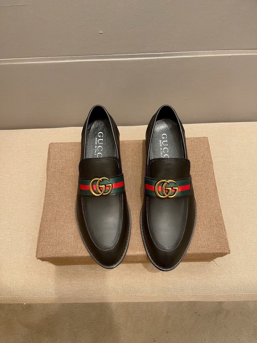 GUI New business-casual slip-on leather shoes  26072103