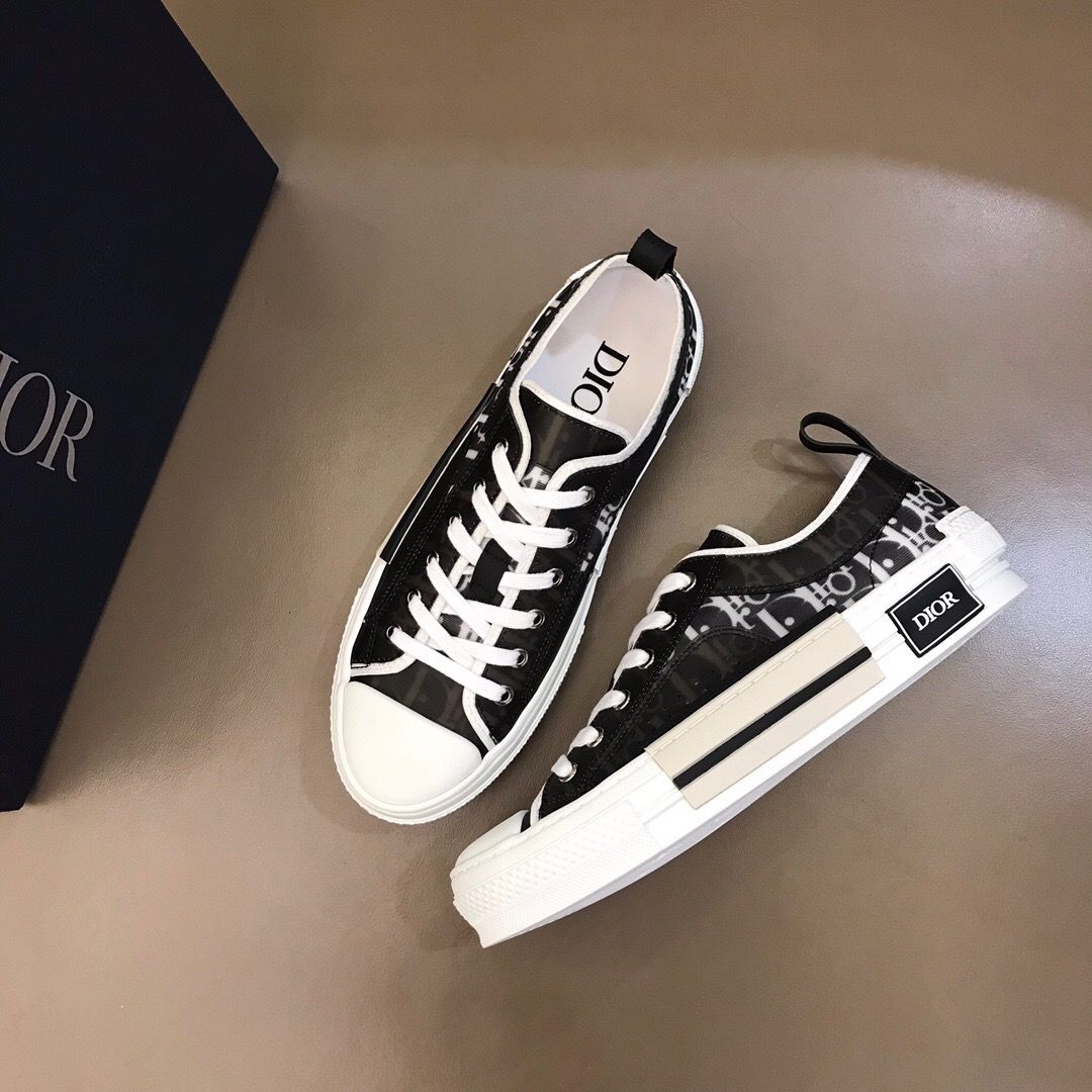B23 Low Top Logo Oblique Gradient Black Canvas