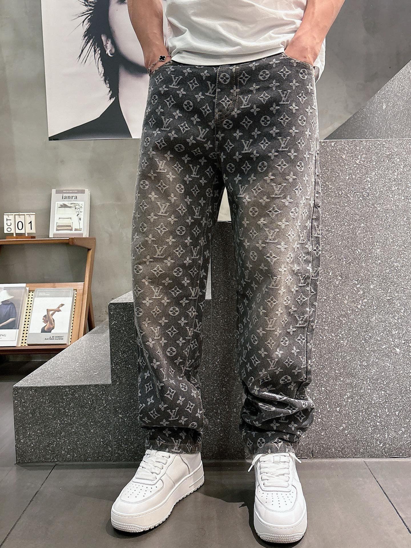 VV New Autumn/Winter Original Denim Jeans  26010702