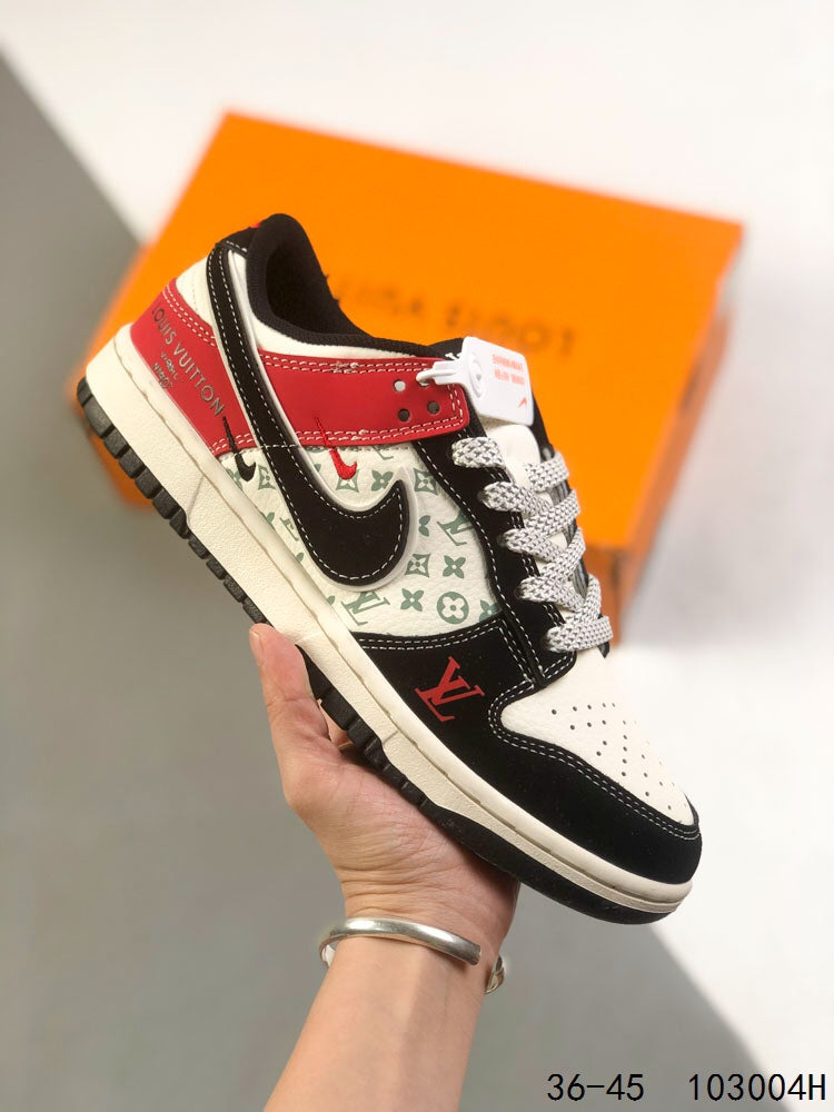 VV Air Force 1 Low-Top Collaboration Sneakers 26031309