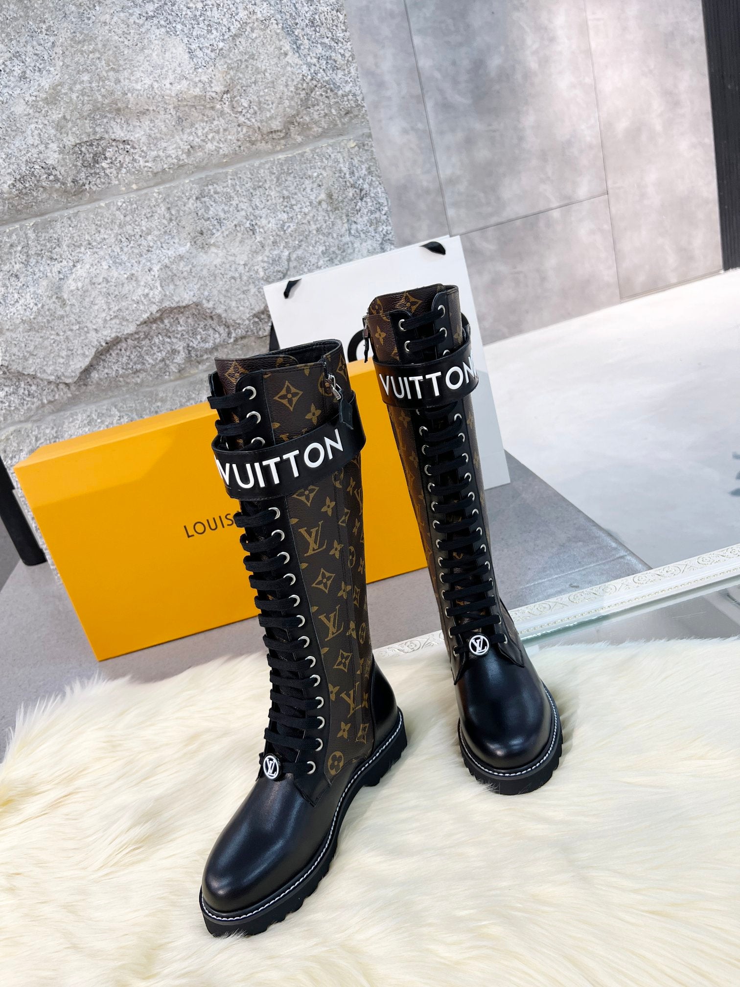 L 24 autumn and winter adjustable Velcro boots 1824112601