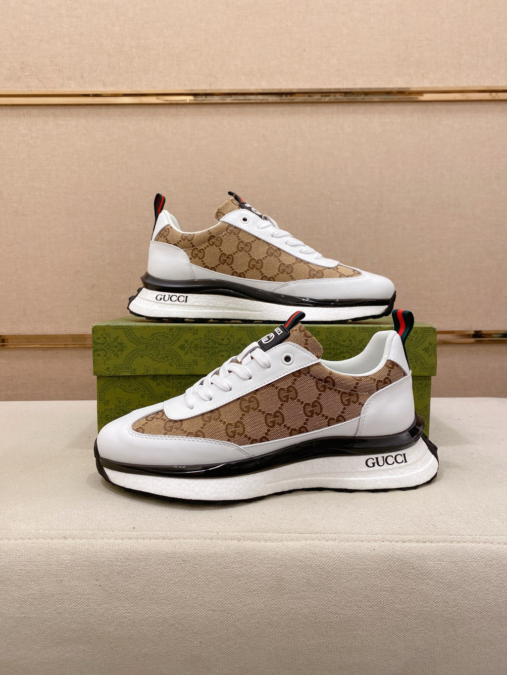 GG Top-of-the-line new genuine leather athletic shoes 26010801