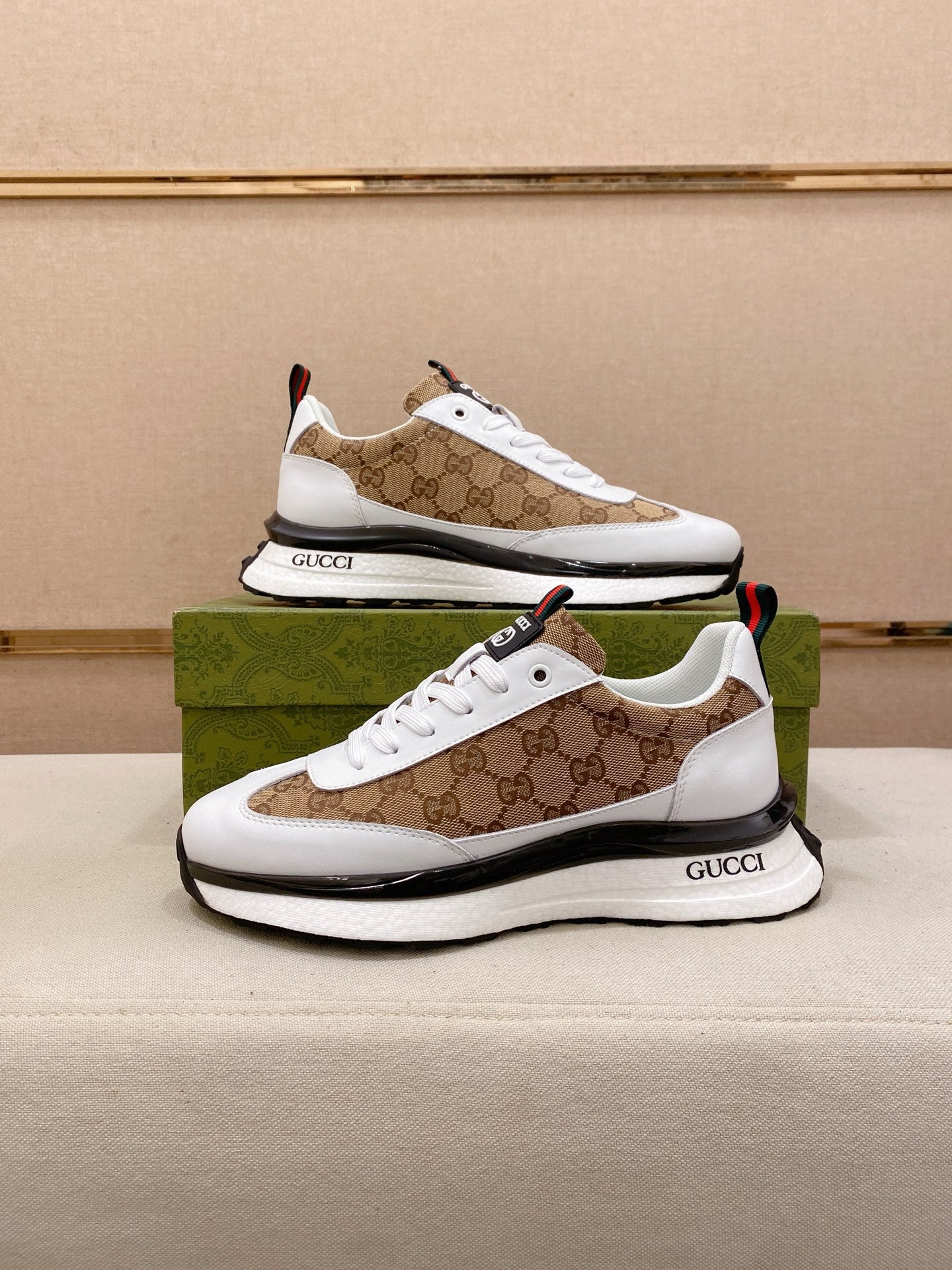 GG Top-of-the-line new genuine leather athletic shoes 26010801