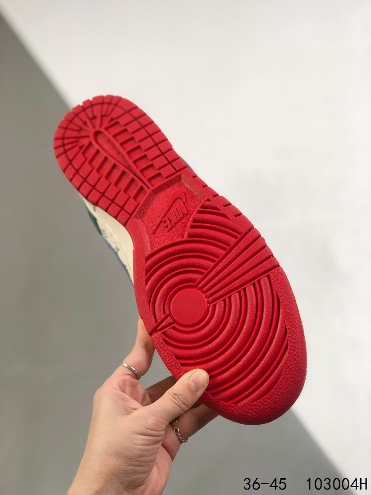 VV Air Force 1 Low-Top Collaboration Sneakers 26031309