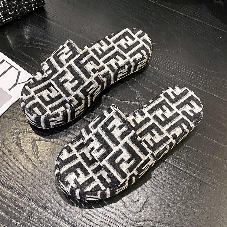 New Style Cloth Fashionable Thick Slippers 1024061703
