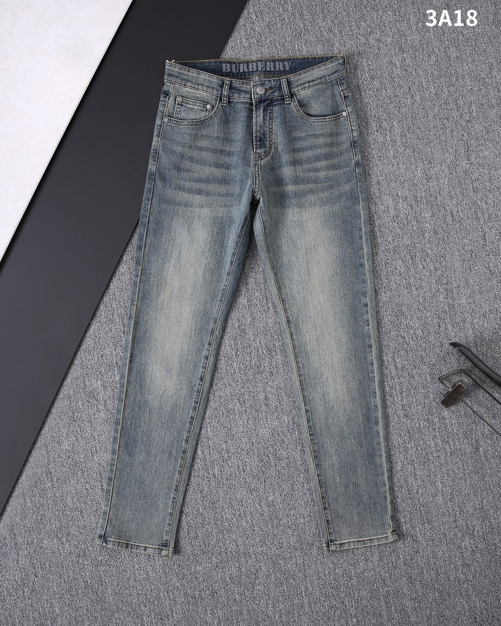 BBR New straight leg jeans 26031205