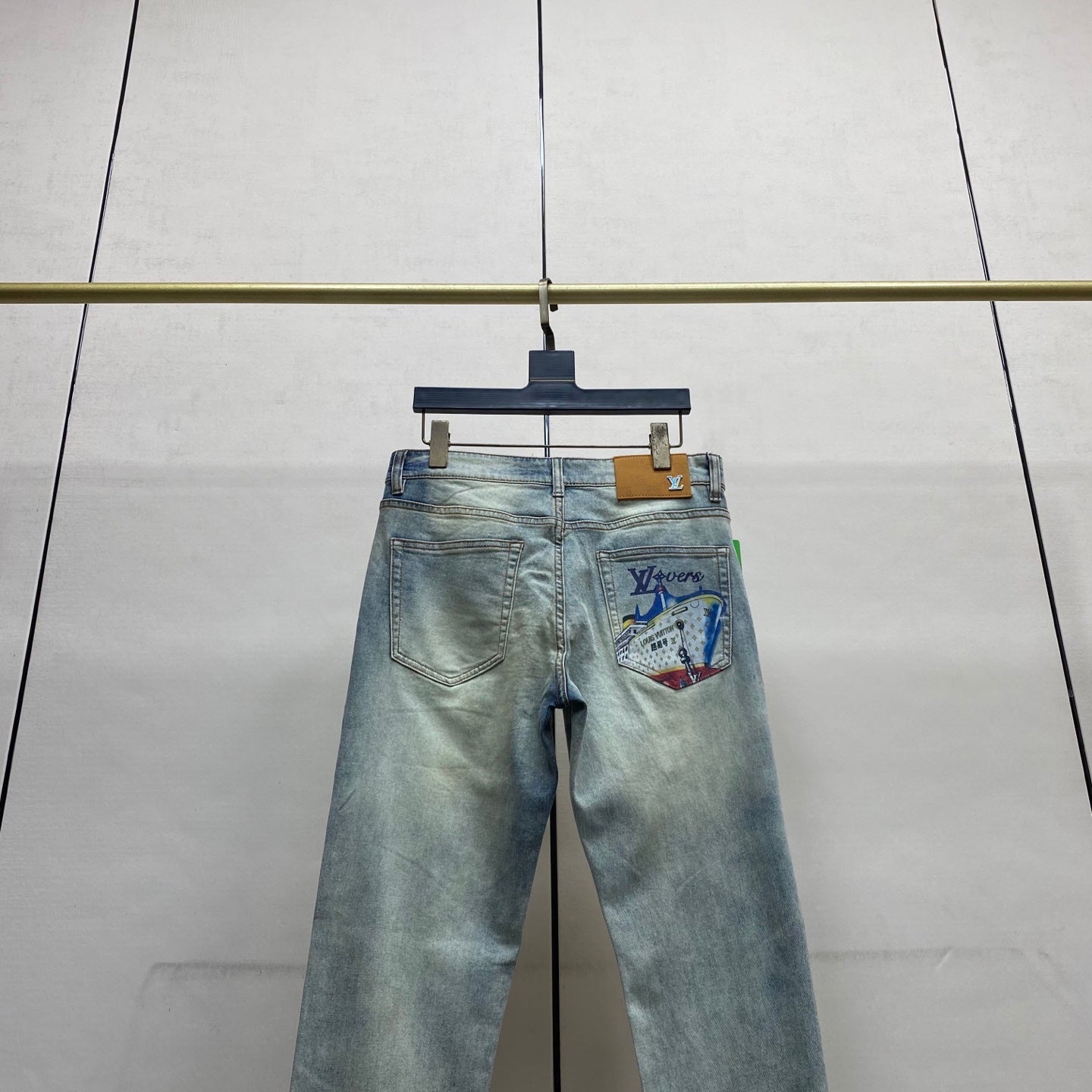 VV Men's Fashion Slim Fit Straight Leg Jeans 26031104