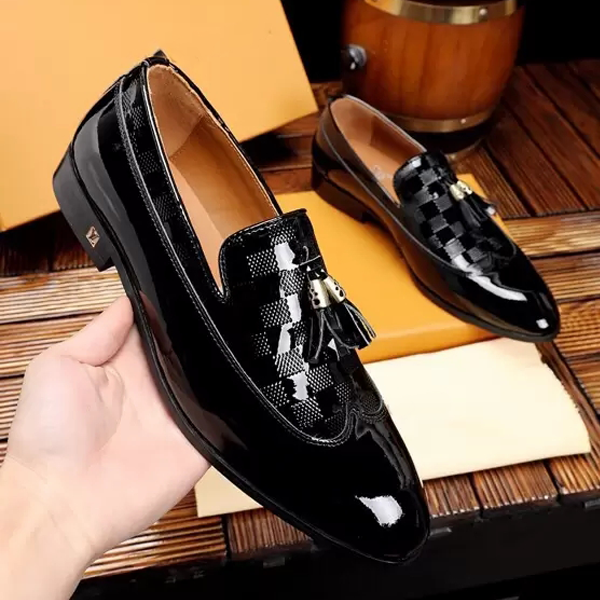 New fashion classic pointed toe v black loafers 03