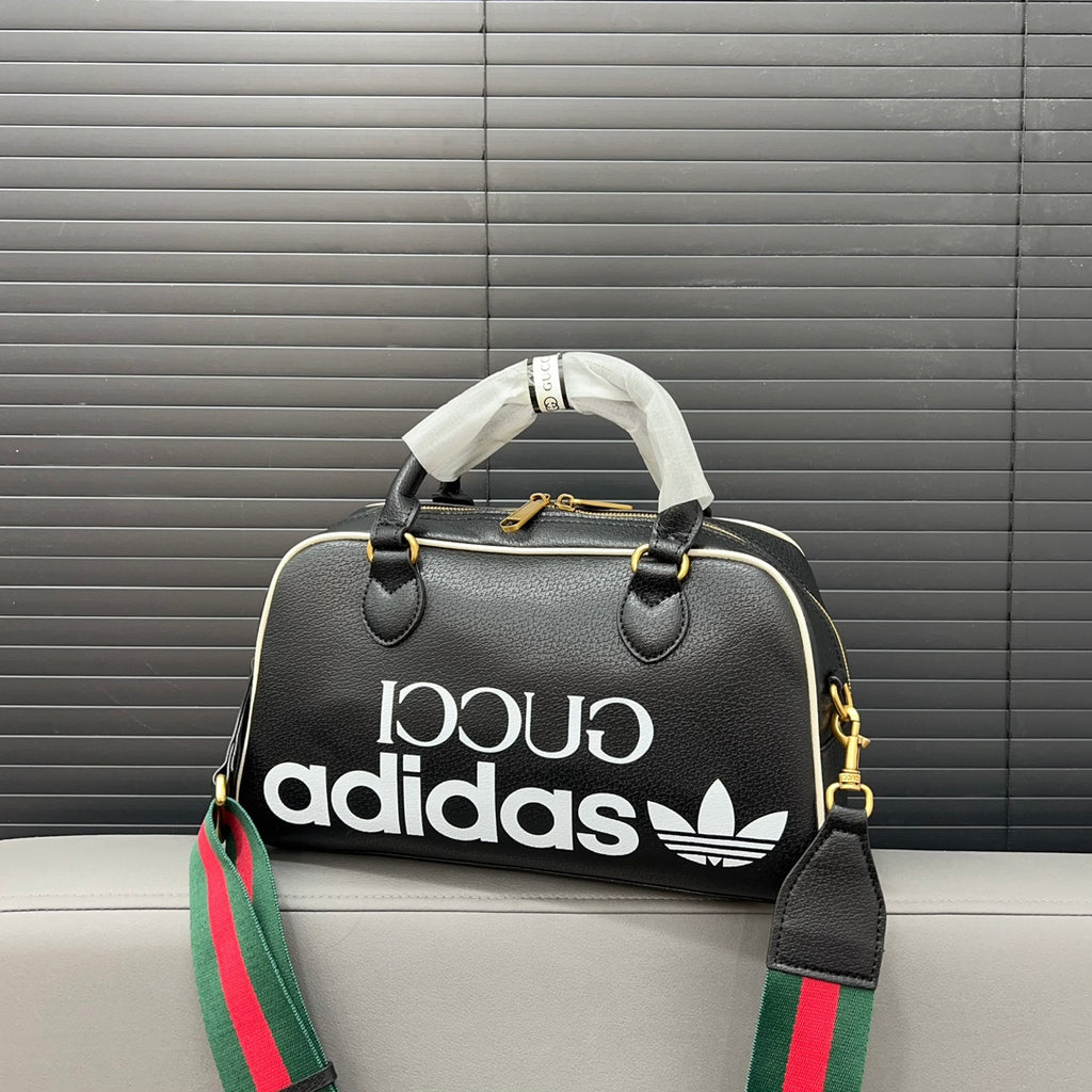 Co-branded mini travel bag, handbag, crossbody bag 1824042104