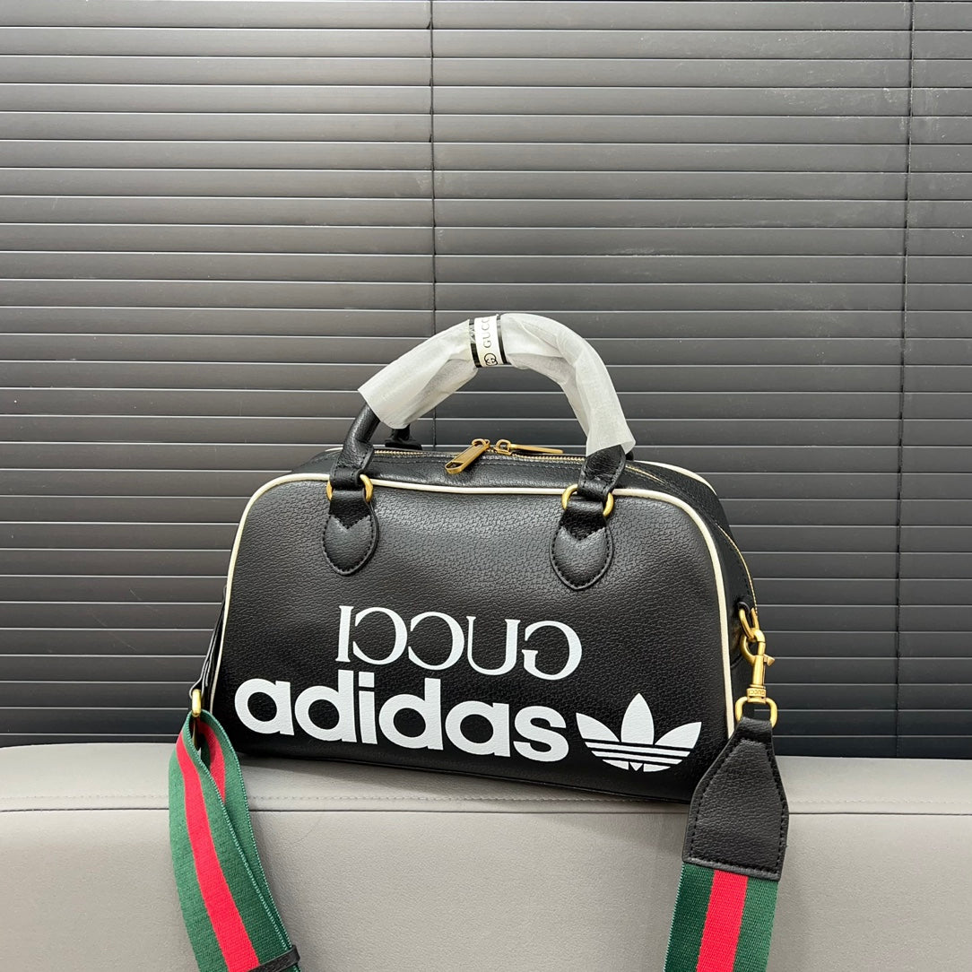 Co-branded mini travel bag, handbag, crossbody bag 1824042104