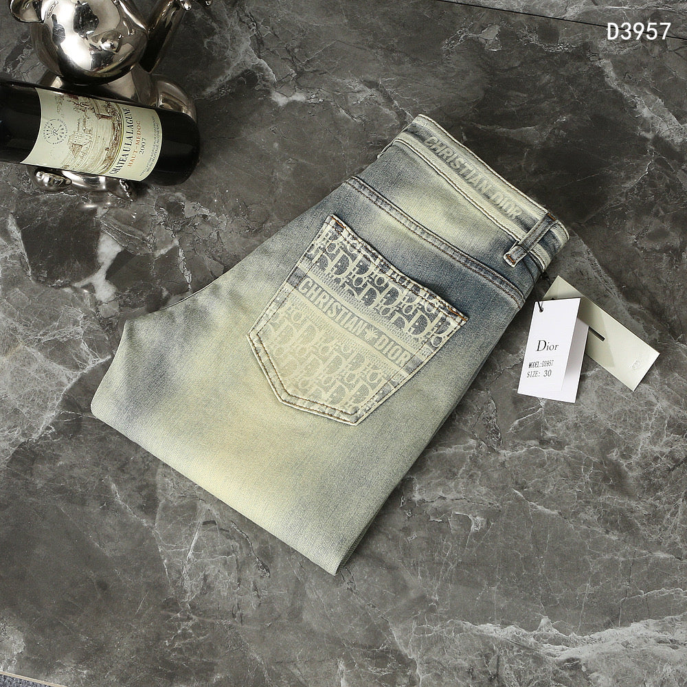DR New slim straight-leg jeans  26061602