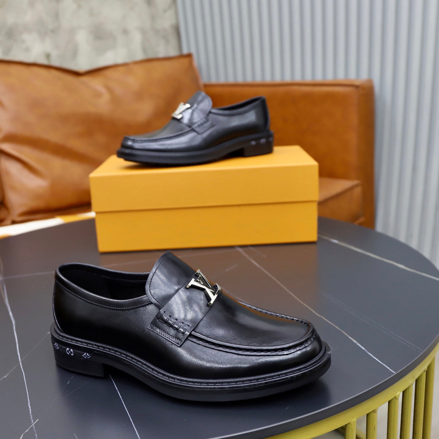 VV Estate Men's Classic Casual Loafers 26070305