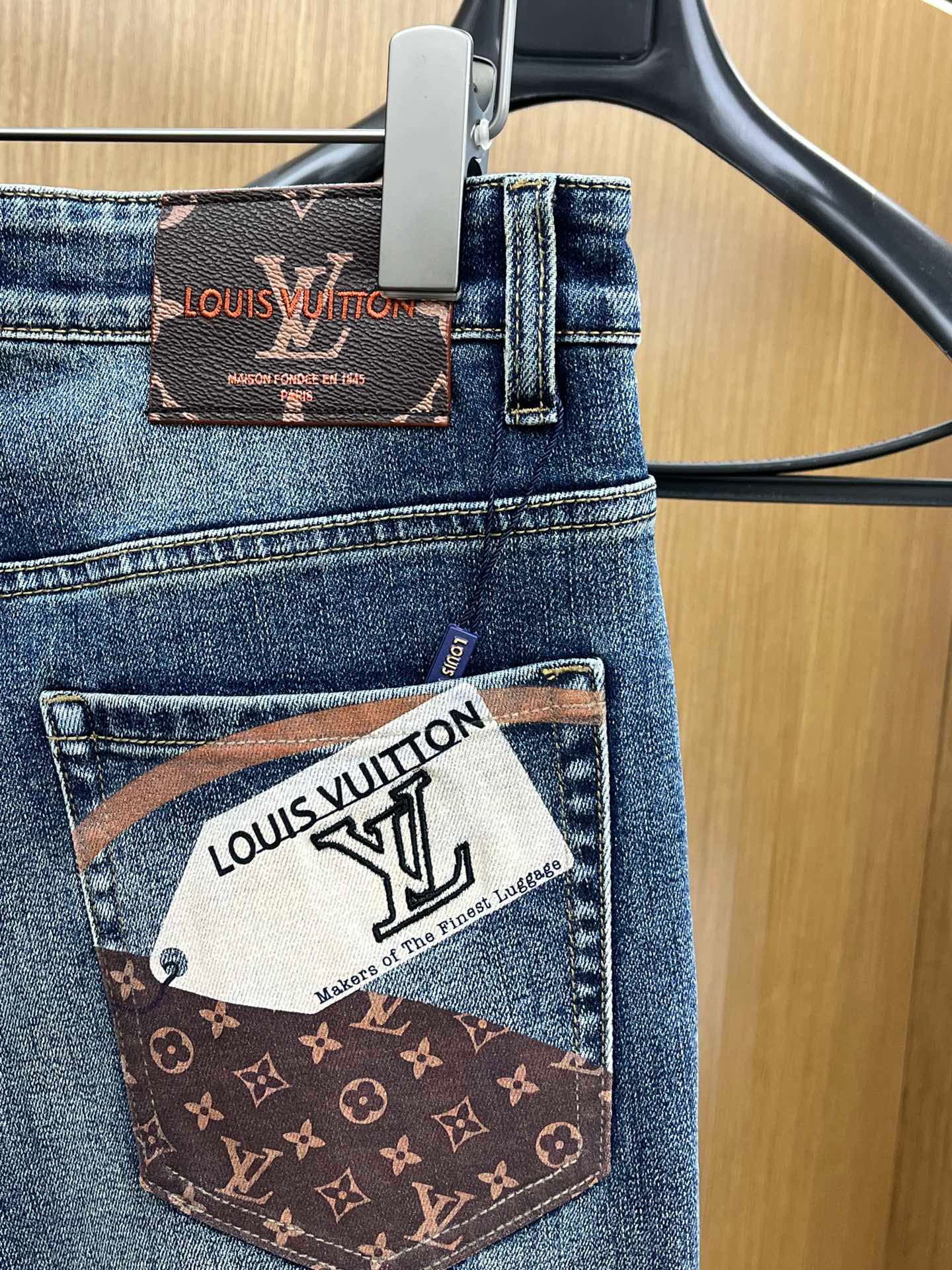 VV Latest High-End Custom Jeans 26052004