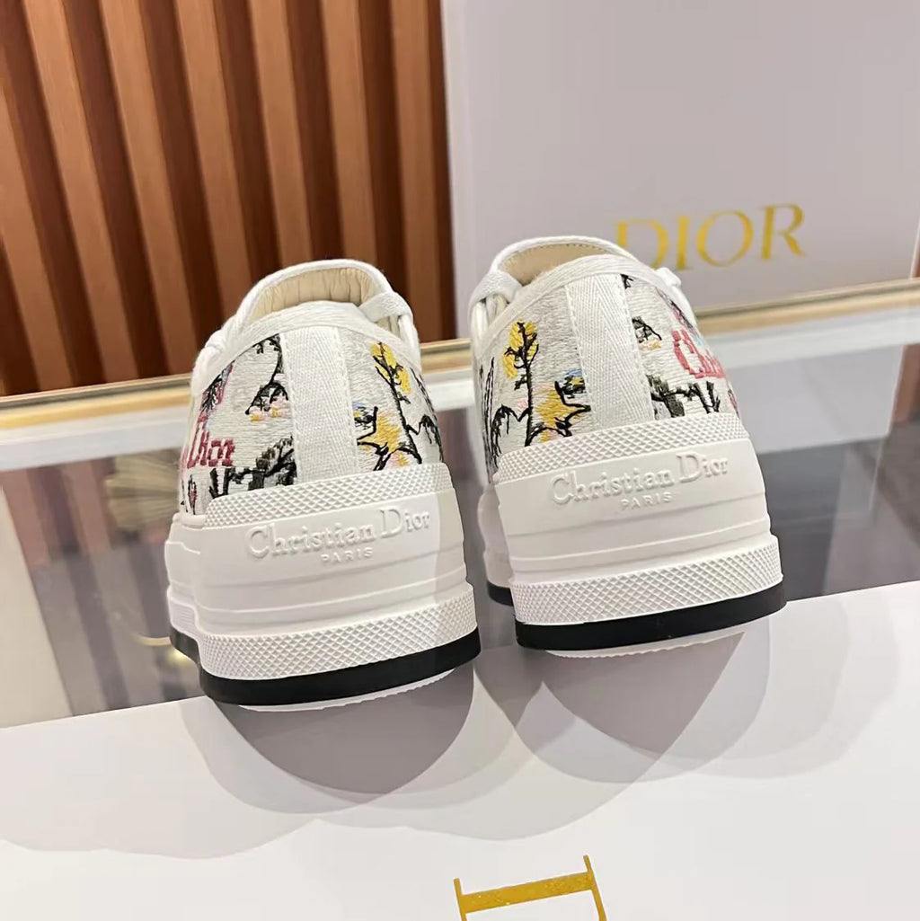 Women's Embroidered Mid Top Casual Shoes 1025070414