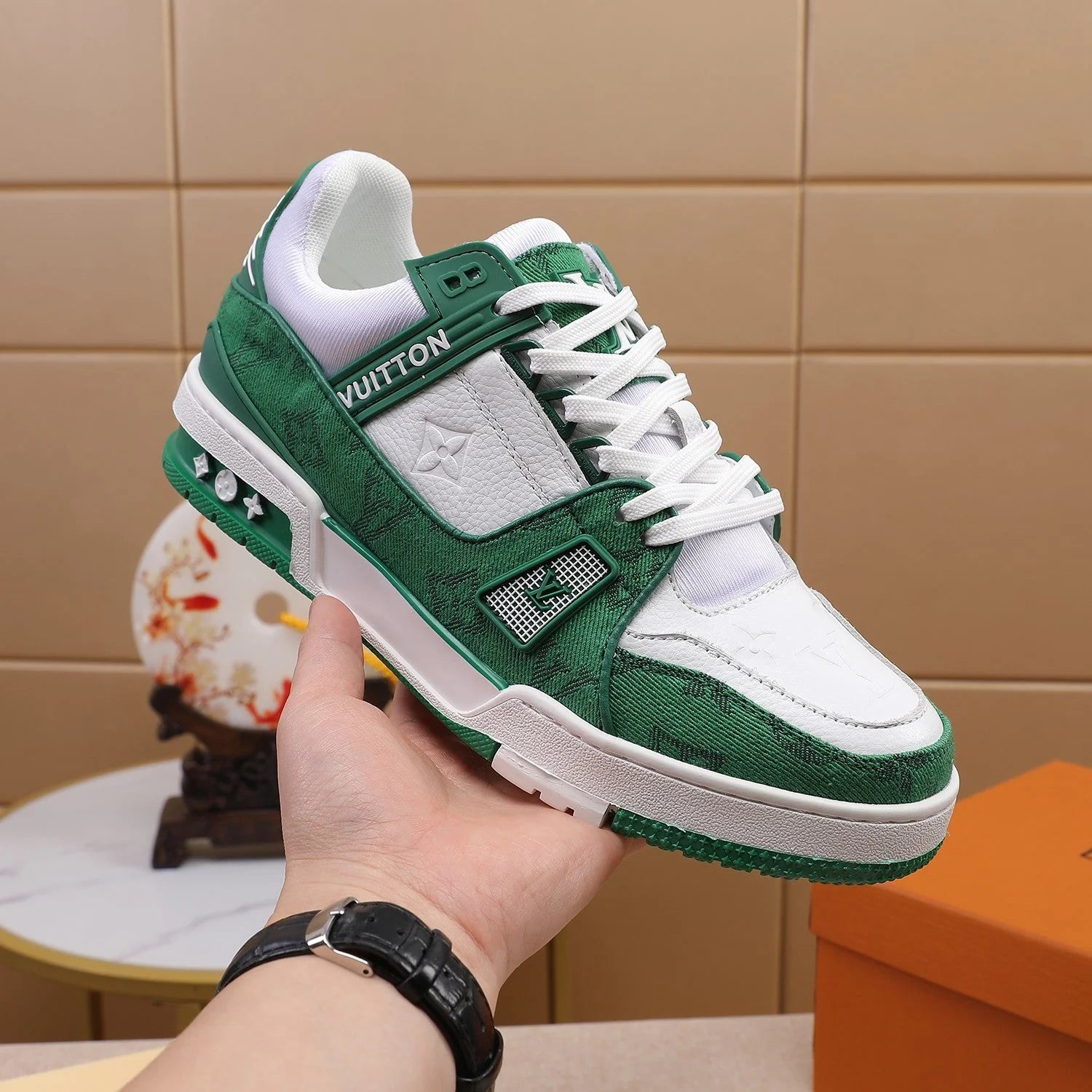 Men's Fashion Luxury Multicolor V Logo Sneakers