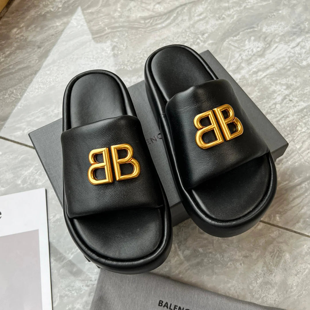 New Fashion Classic Versatile Sandals and Slippers 1024040910