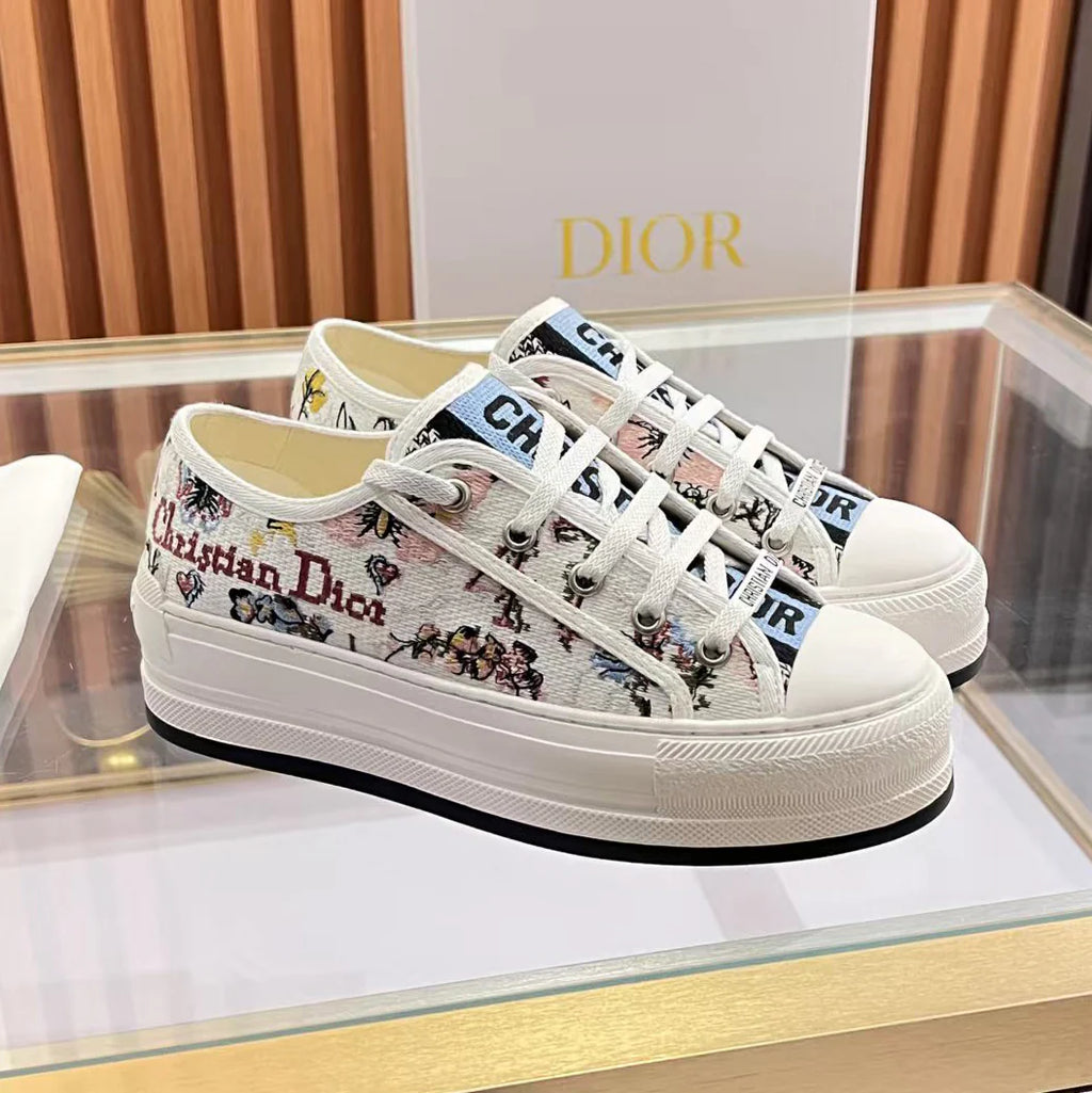 Women's Embroidered Mid Top Casual Shoes 1025070414