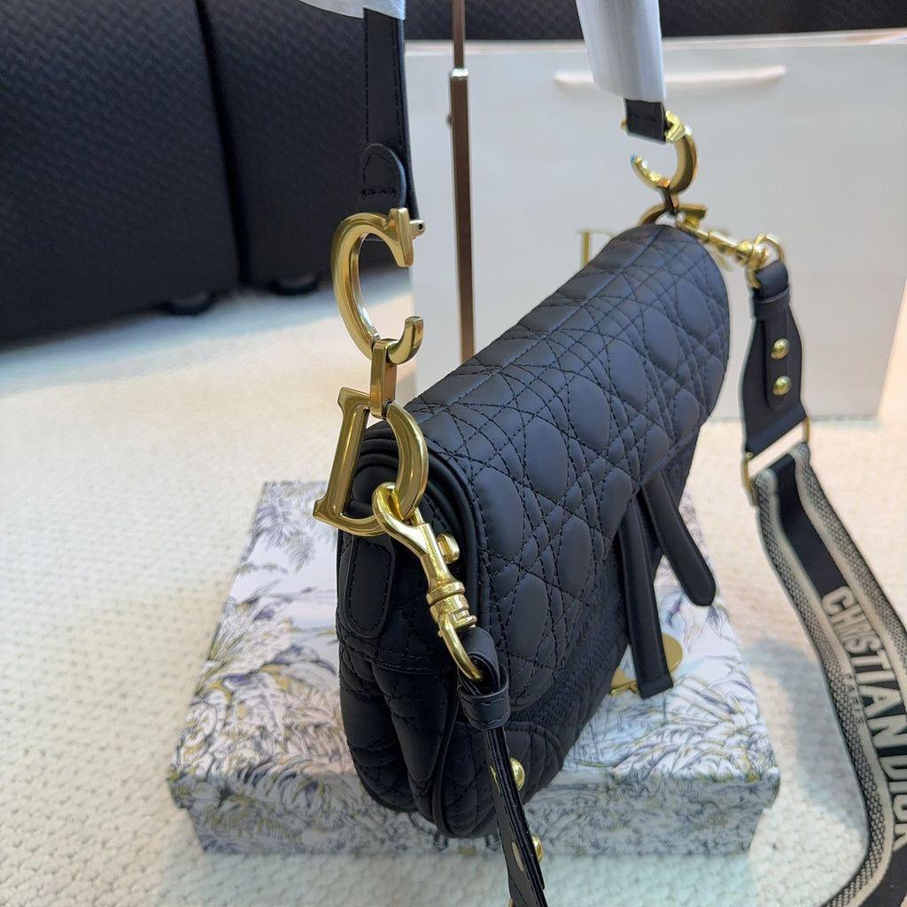 D diamond saddle bag 1824040204
