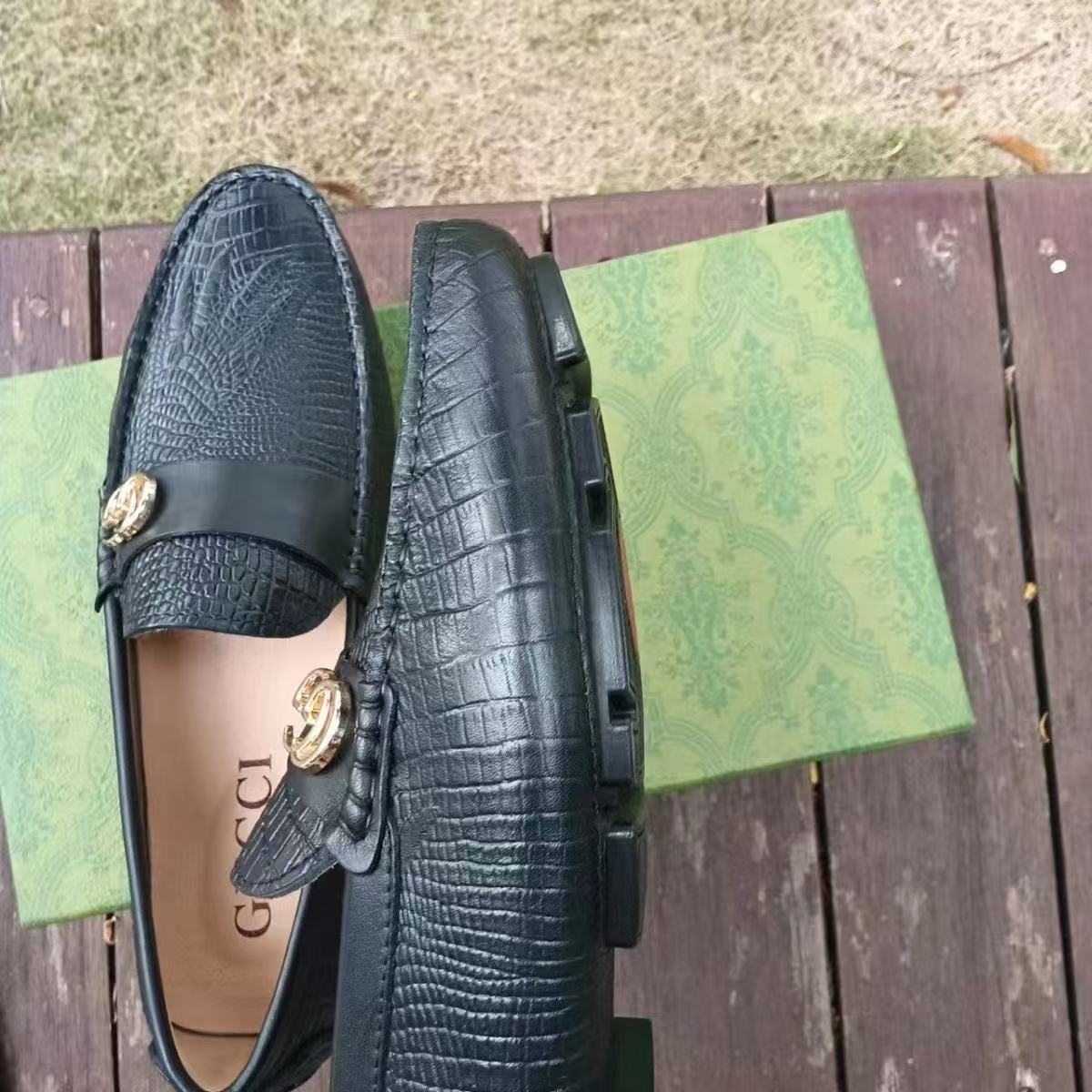GUI New Loafers 26030902