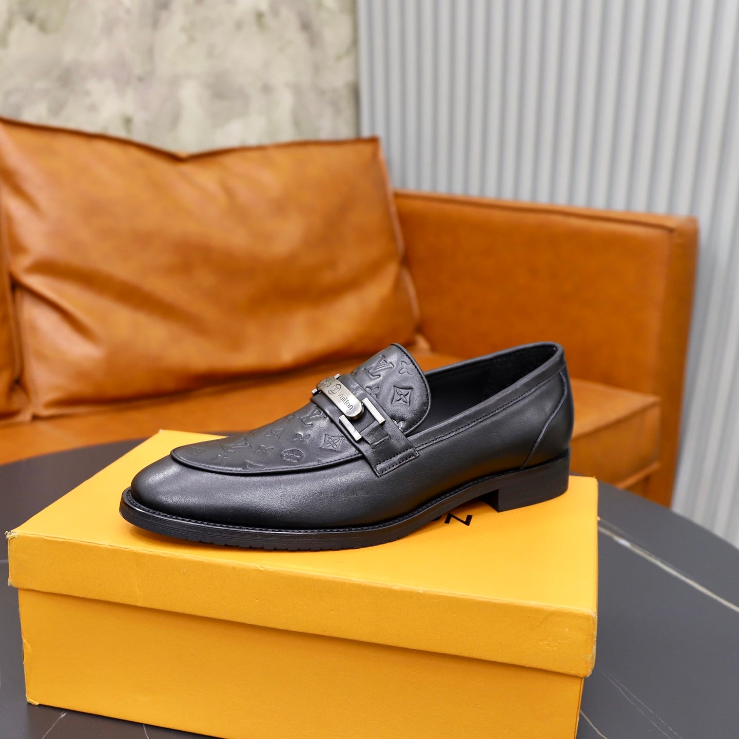 VV New leather shoes, top quality  26070313