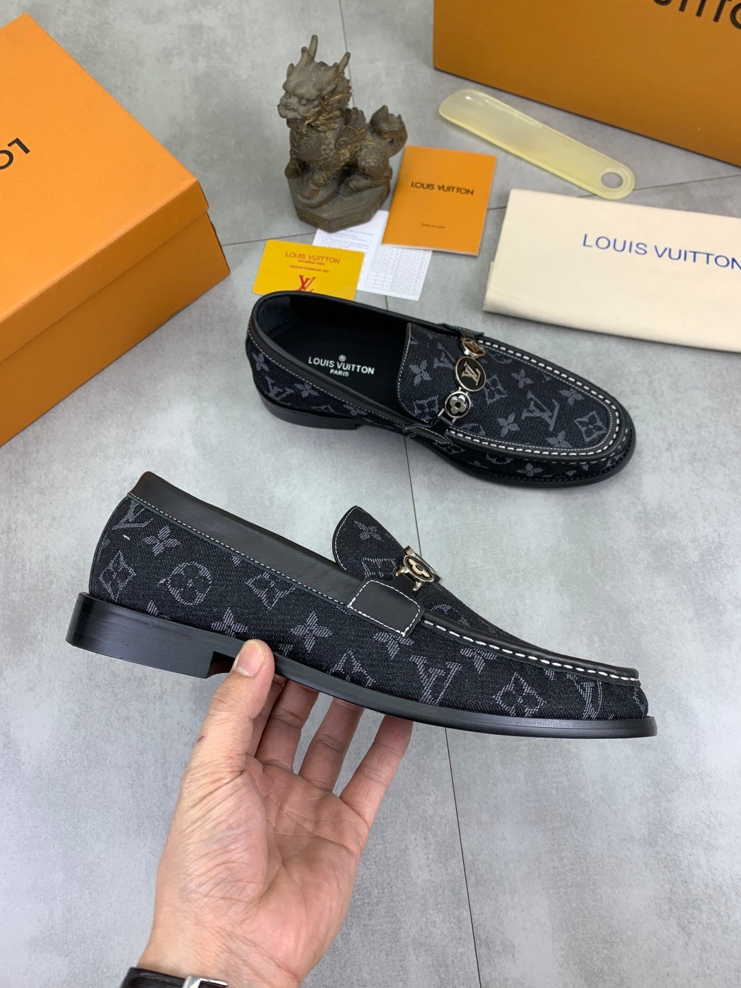 VV  Top-quality classic leather shoes 26031001