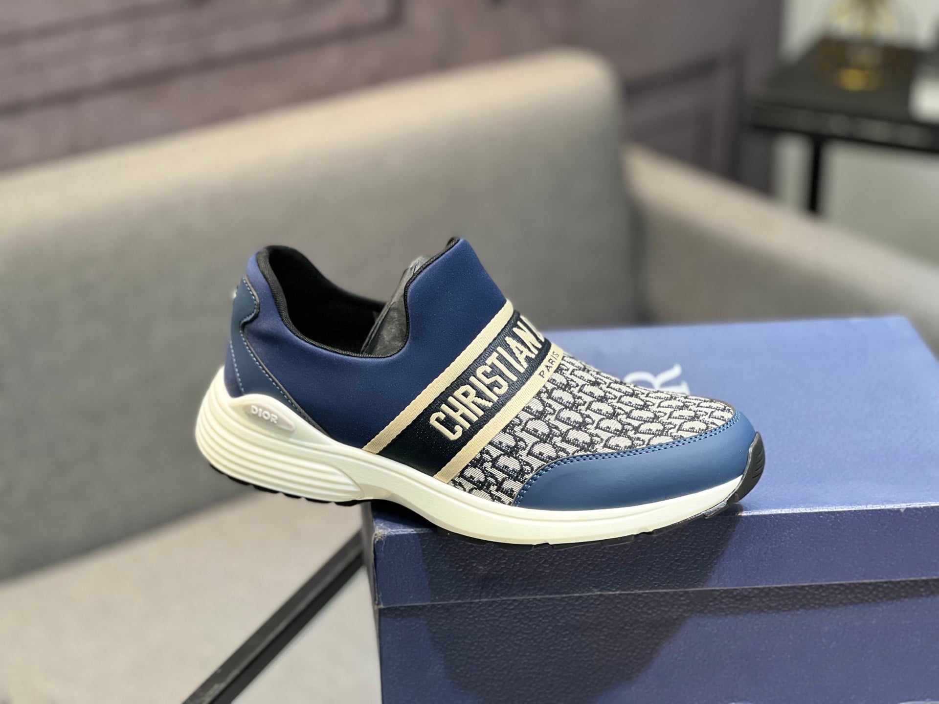 CD Hot-selling men's shoes 26031003