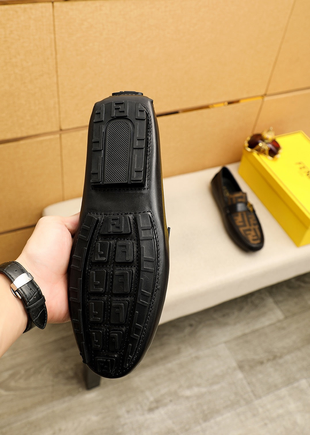 FD Embossed upper of moccasins 26040302