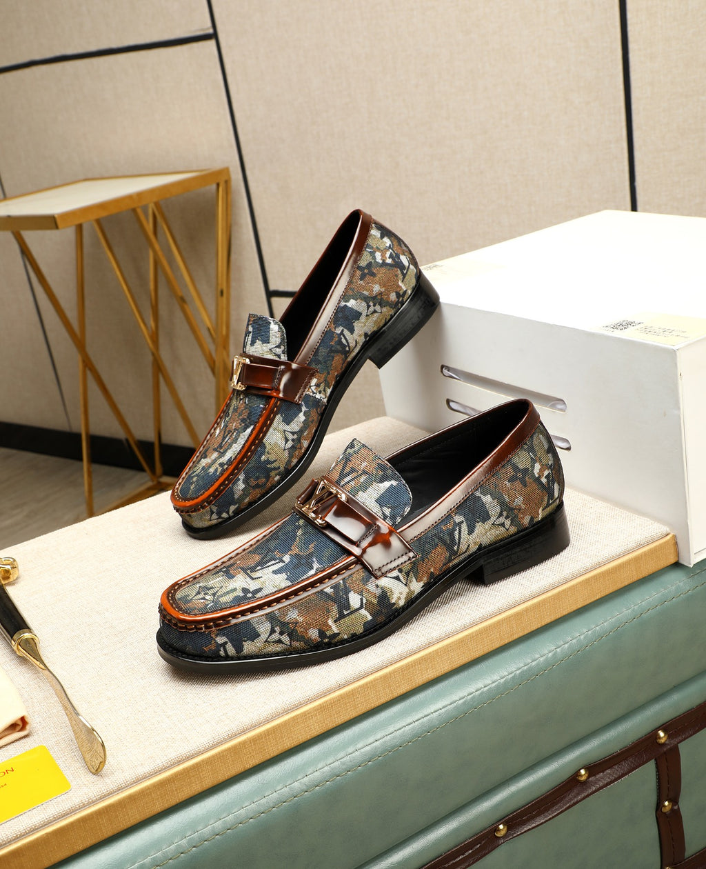 VV Top quality new leather shoes 26070304
