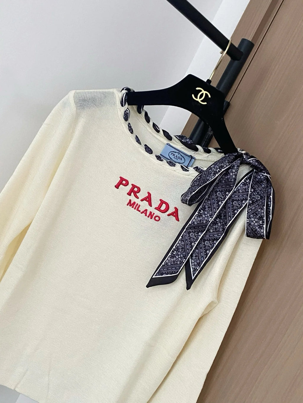New Classic Logo Sweater 1025103107