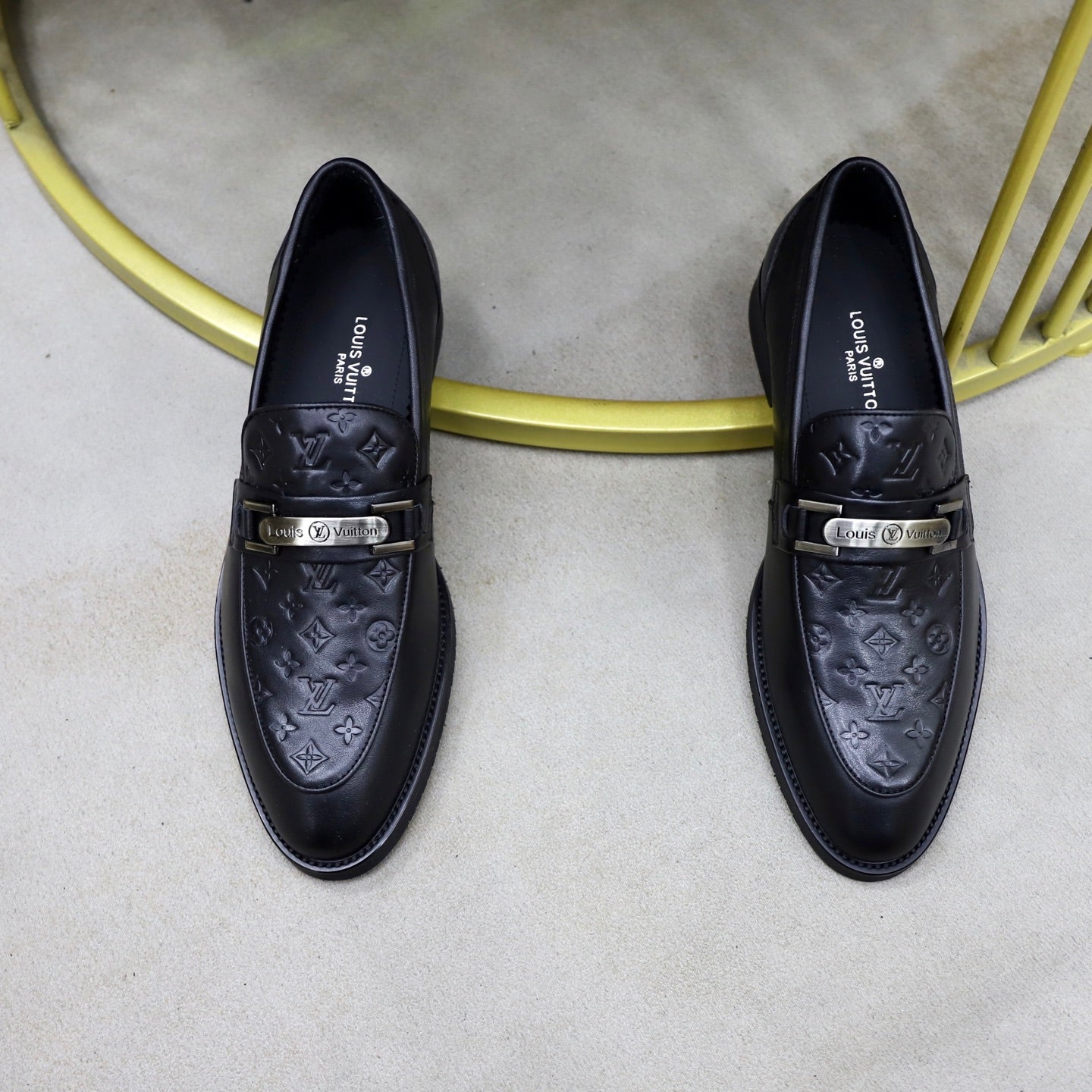 VV New leather shoes, top quality  26070313