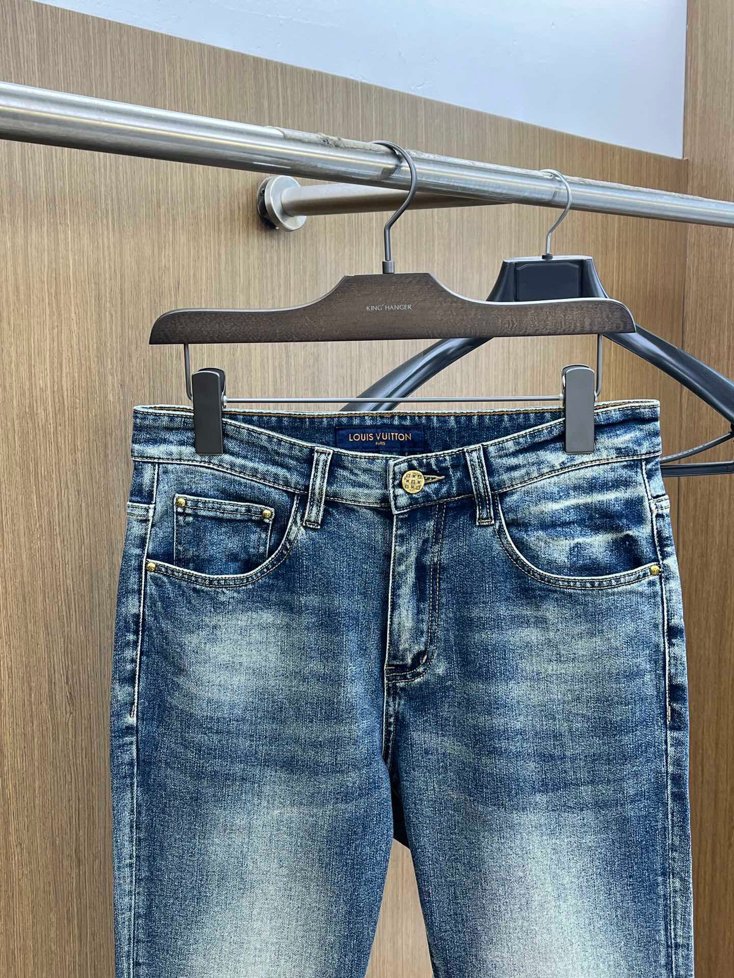 VV Latest jeans 26031102