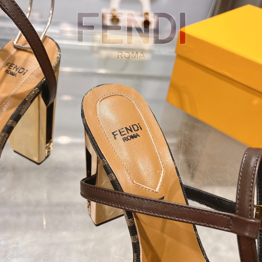 New Fashionable Thick Heel Fish Mouth Strip Sandals 1024022101
