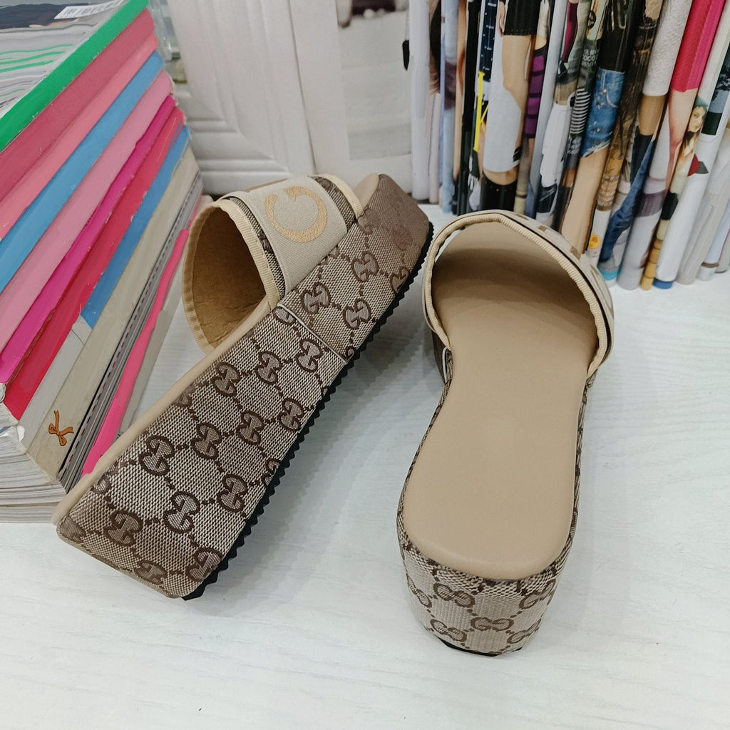 Trendy retro sandals PD10041127