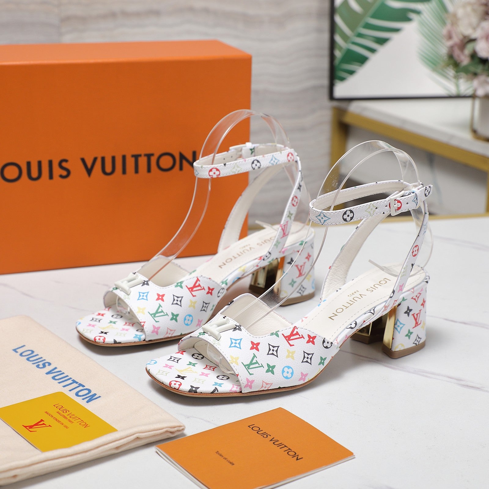 L sandals 1825043001