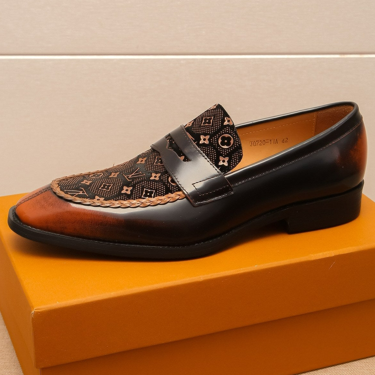 Dark brown V logo men's formal loafers
