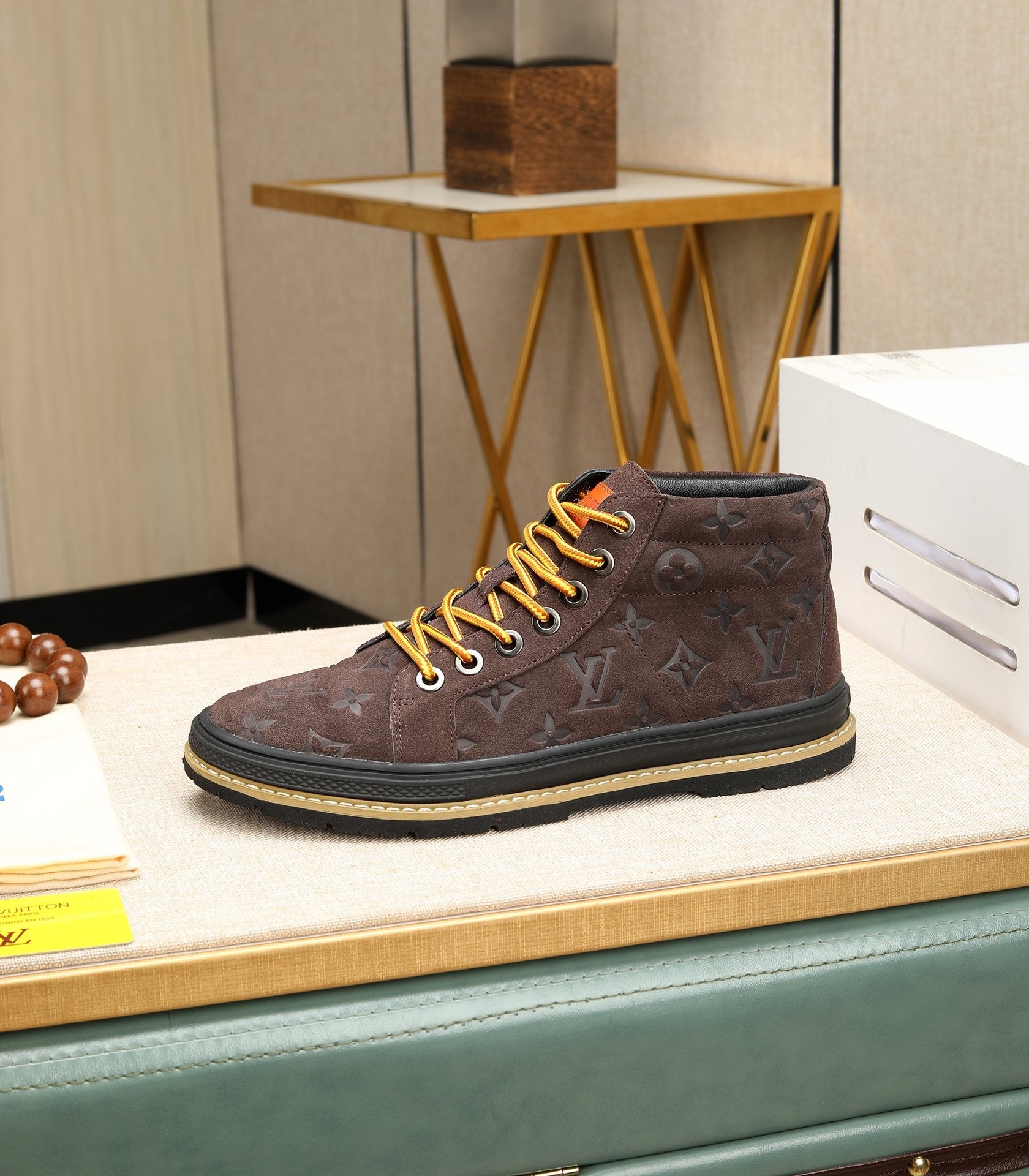 Trendy casual high-top shoes XC0823111403