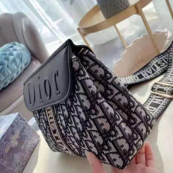 Versatile Textured Crossbody Bag 0823120805