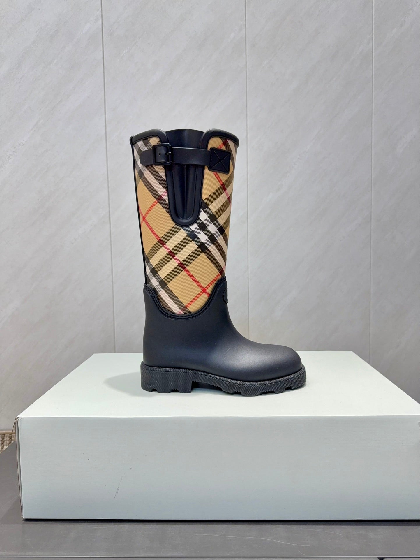 TB One-piece rain boots 1825112607