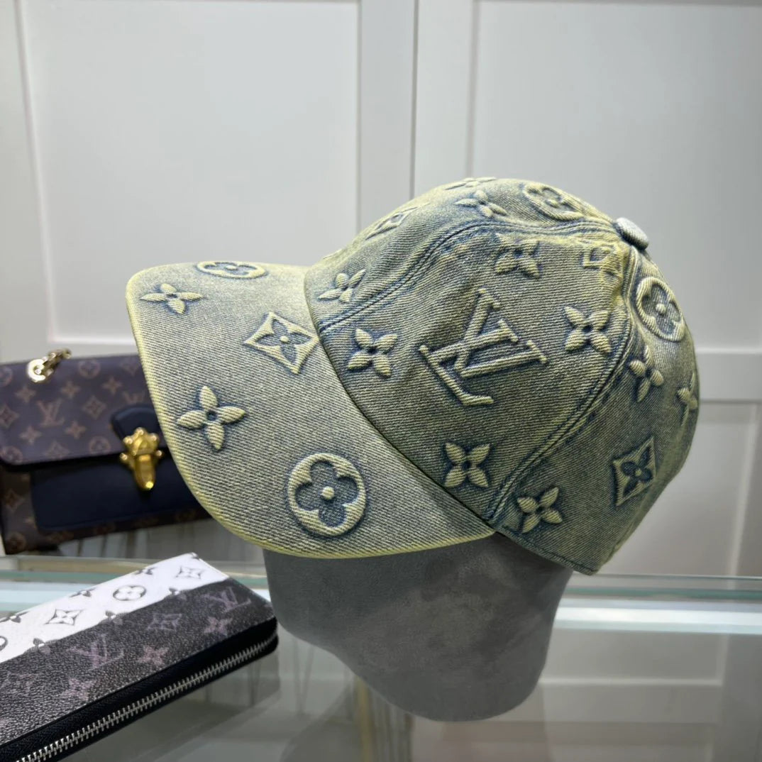 V Luxury Fashion Heavy Industry Baseball Cap 0724022102