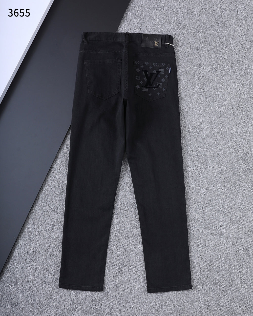 VV New slim-fit straight leg jeans 26031106