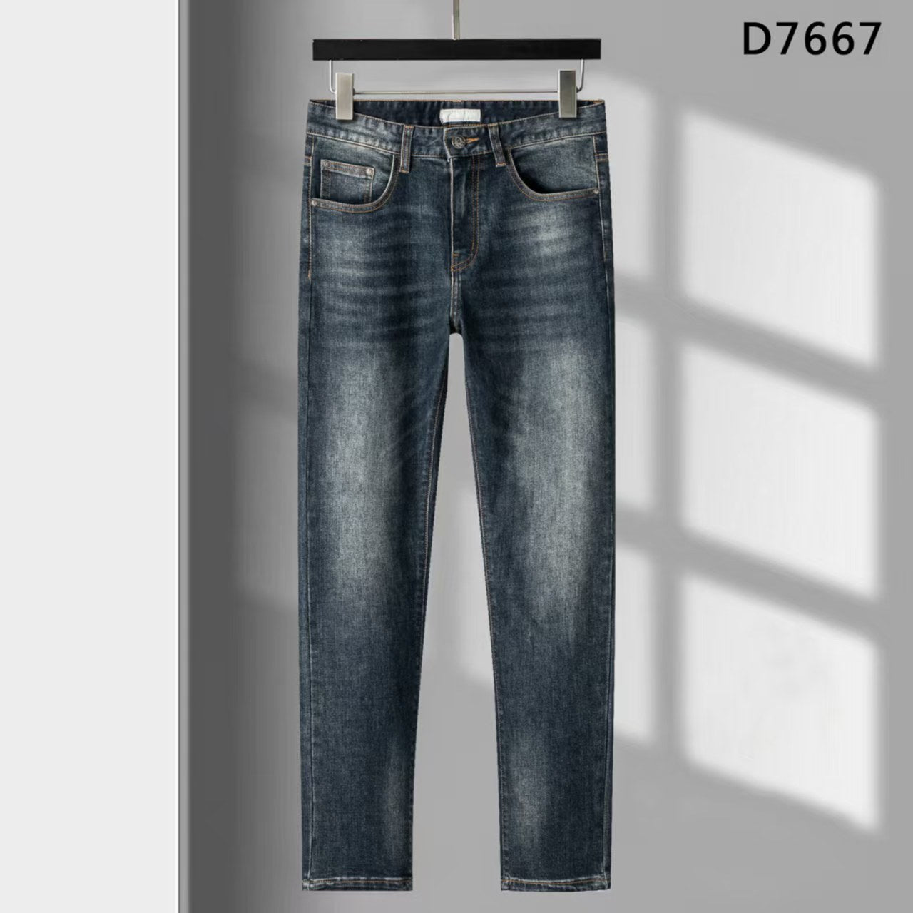CD Latest hot-selling men's jeans 26020508