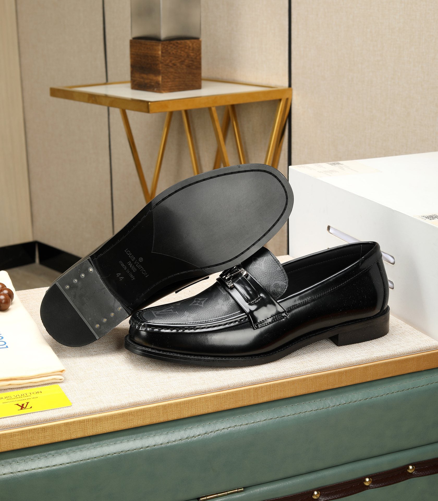 VV Top-quality formal business leather shoes 26070303