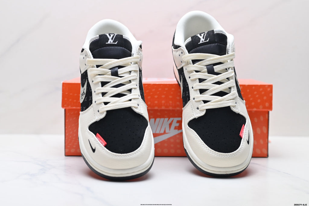 VV Air Force 1 Low-Top Collaboration Sneakers 26031310
