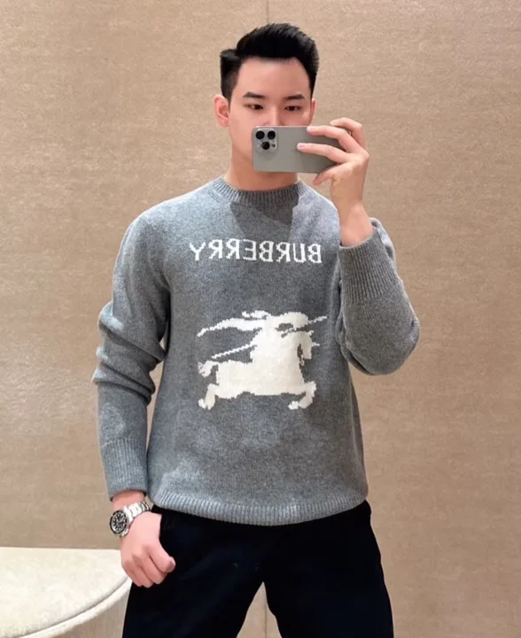 Classic  War Horse Sweater Couple Style 25111801