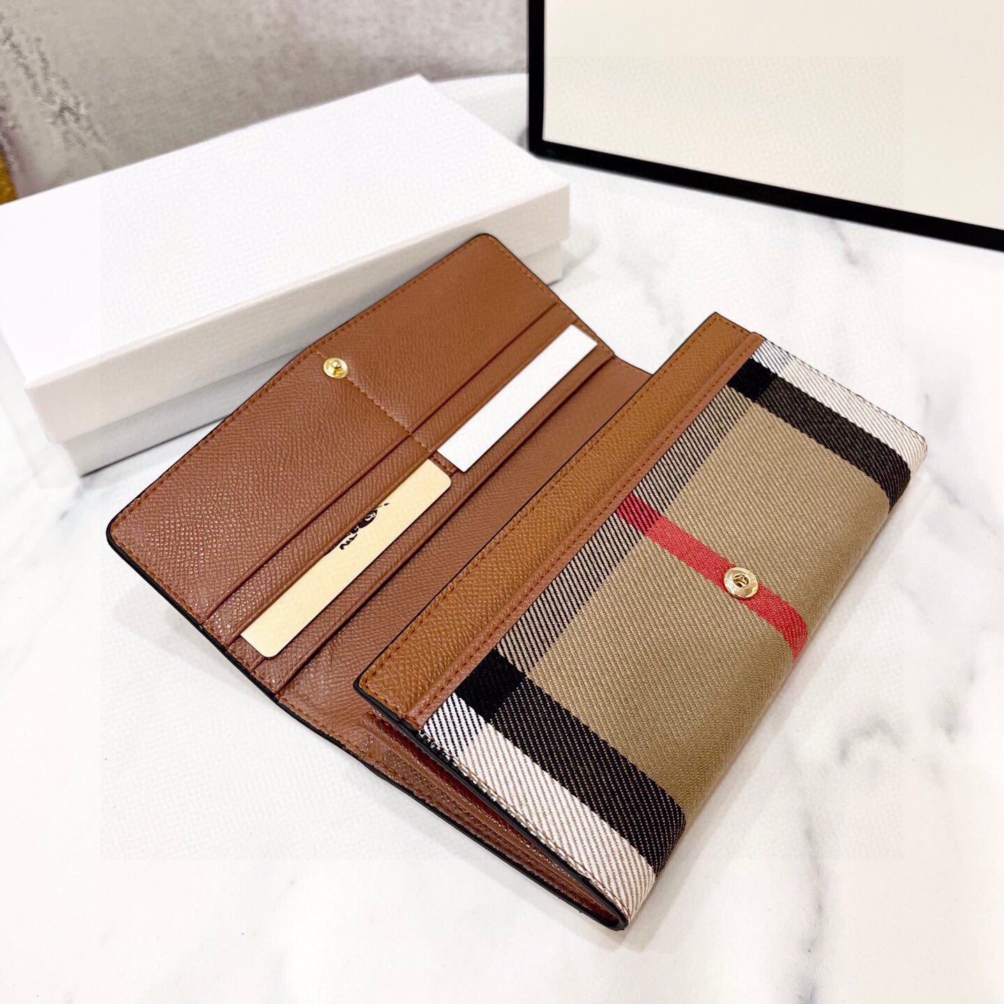 B-Fashion Clutch Wallet XC07070501