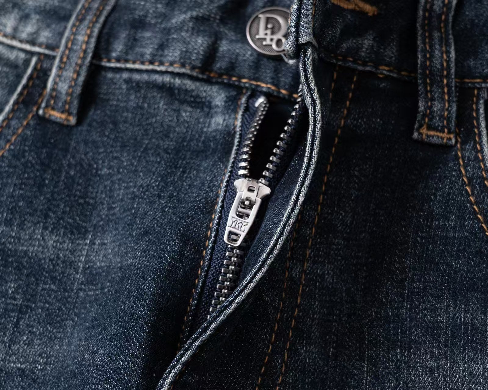 CD Latest hot-selling men's jeans 26020508