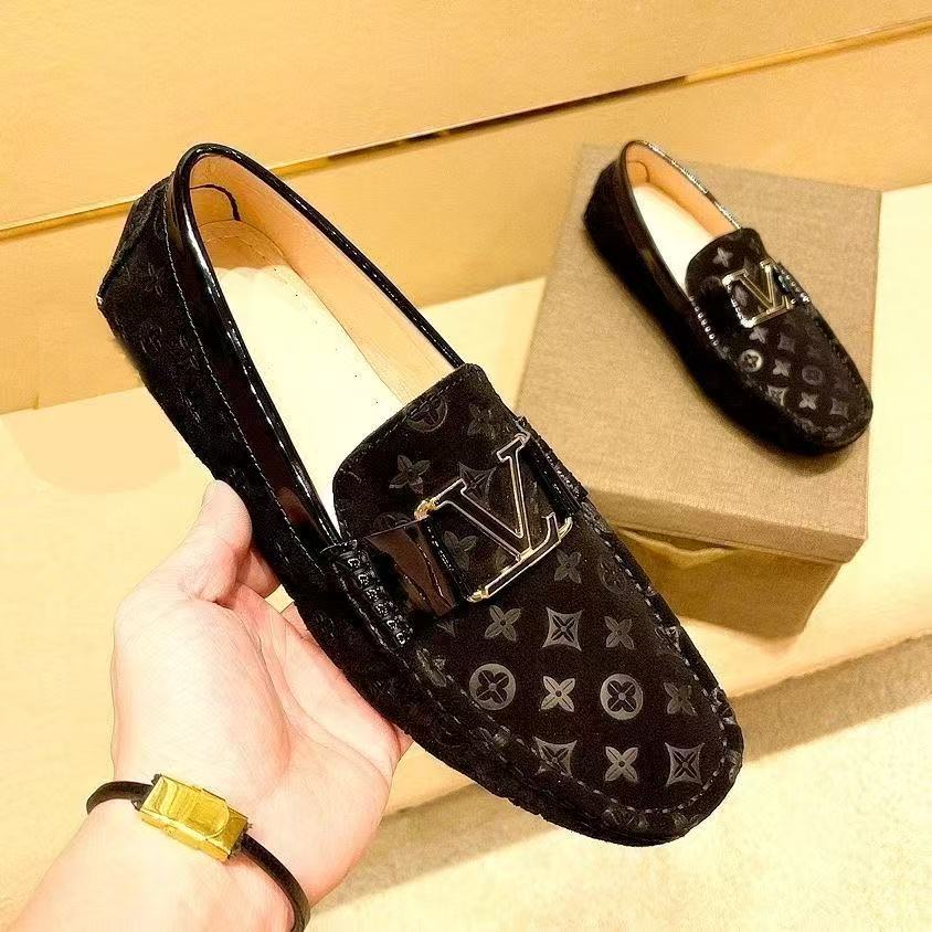 VV New Loafers 26030901