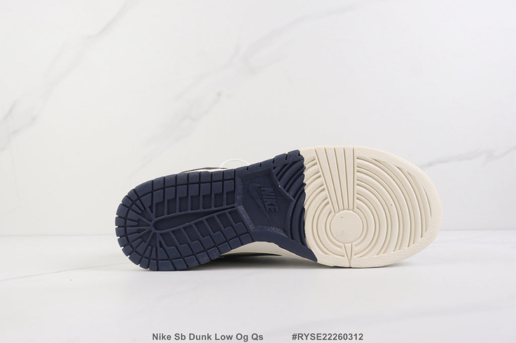 Gui Air Force 1 Low-Top Collaboration Sneakers 26031307